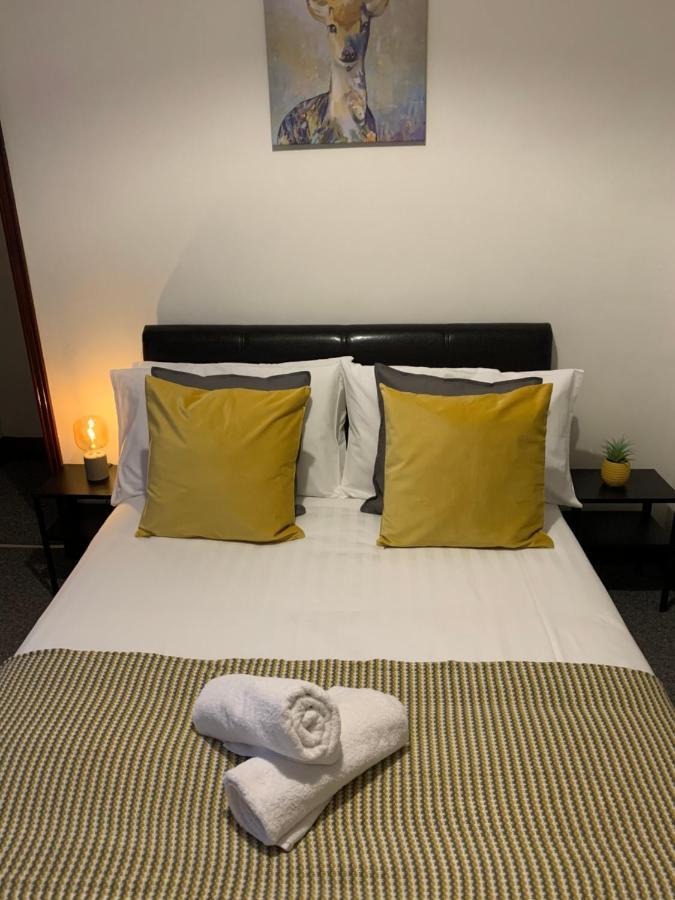 Rodsley - 2 Bedroom 1St Floor Flat Free Parking Wifi And Netflix 게이츠헤드 외부 사진